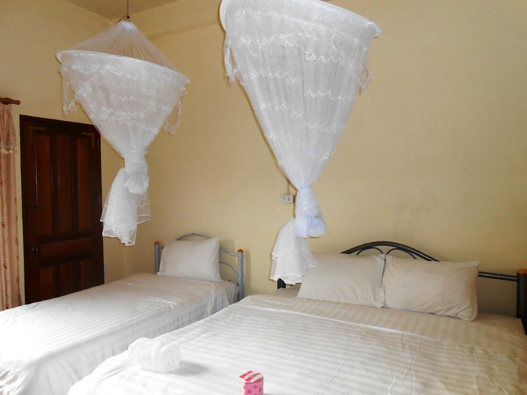 Jammee Guesthouse Ванг Виенг Стая снимка